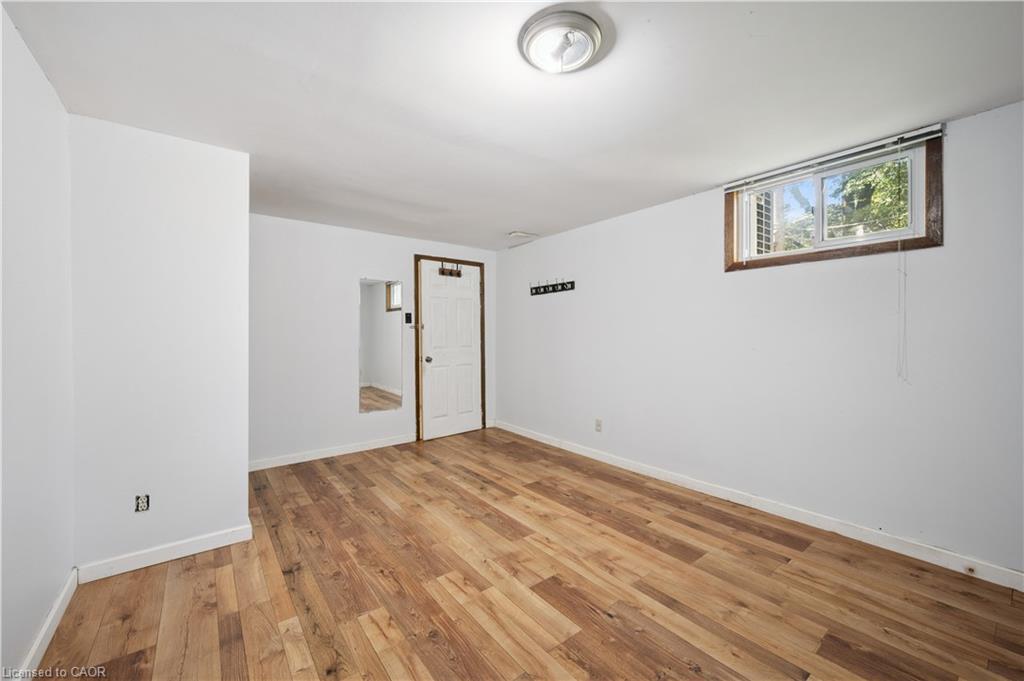 101 Churchill Street, Waterloo, ON - Indoor Photo Showing Other Room