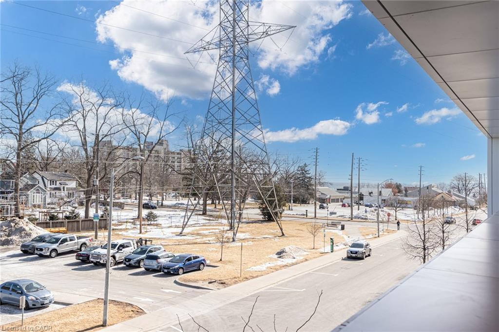 205-500 Brock Avenue, Burlington, ON - Outdoor With View