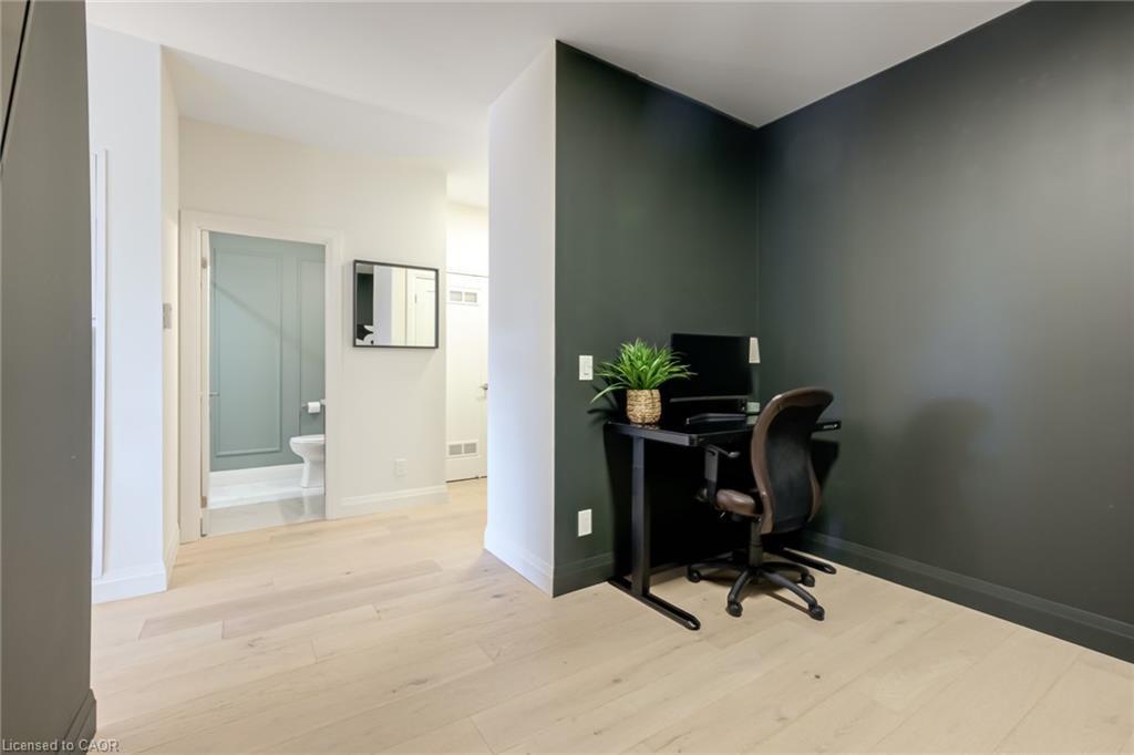 205-500 Brock Avenue, Burlington, ON - Indoor Photo Showing Office