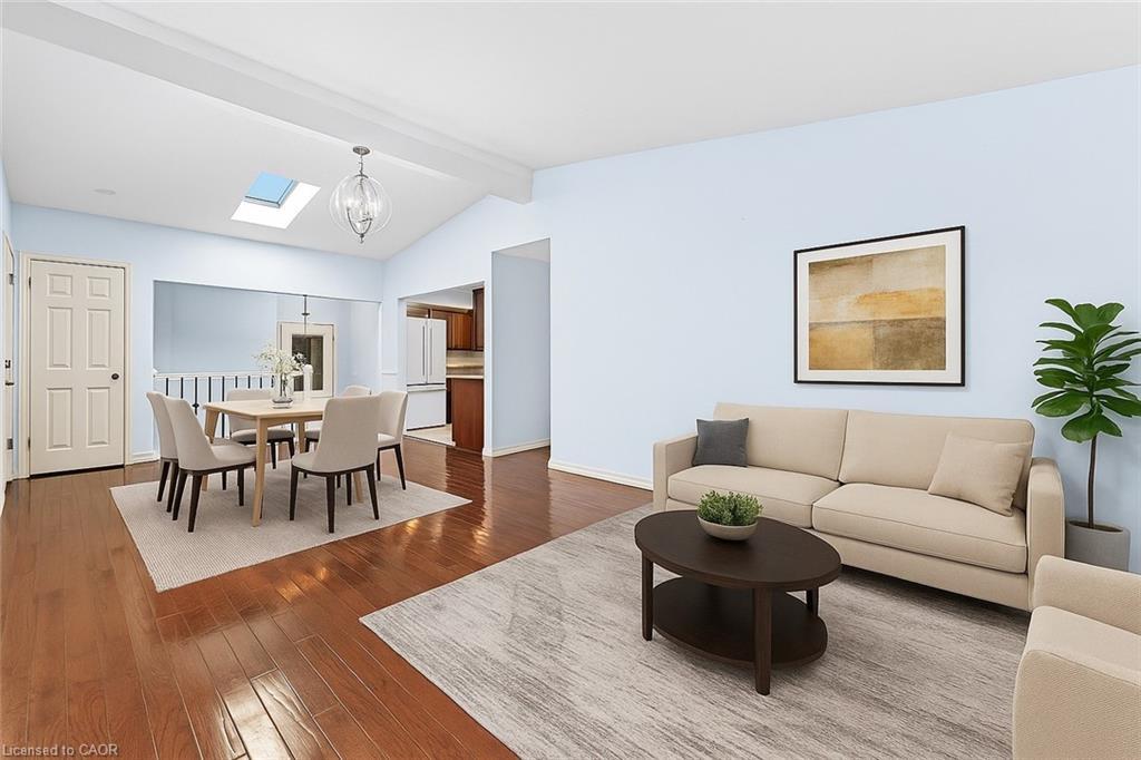 6122 Mayfair Drive, Niagara Falls, ON - Indoor Photo Showing Living Room