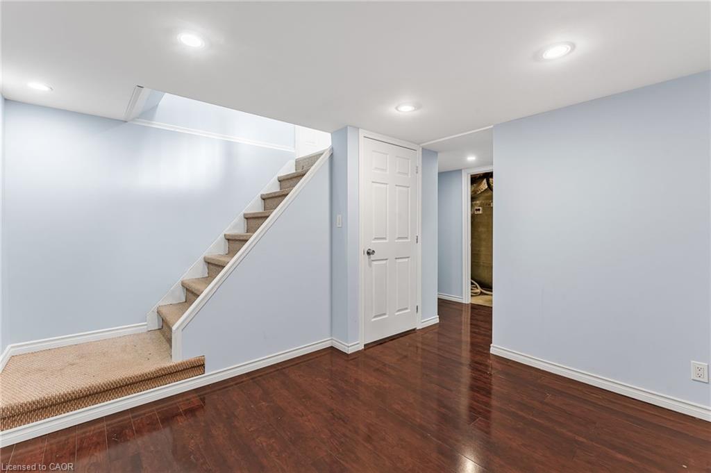 6122 Mayfair Drive, Niagara Falls, ON - Indoor Photo Showing Other Room