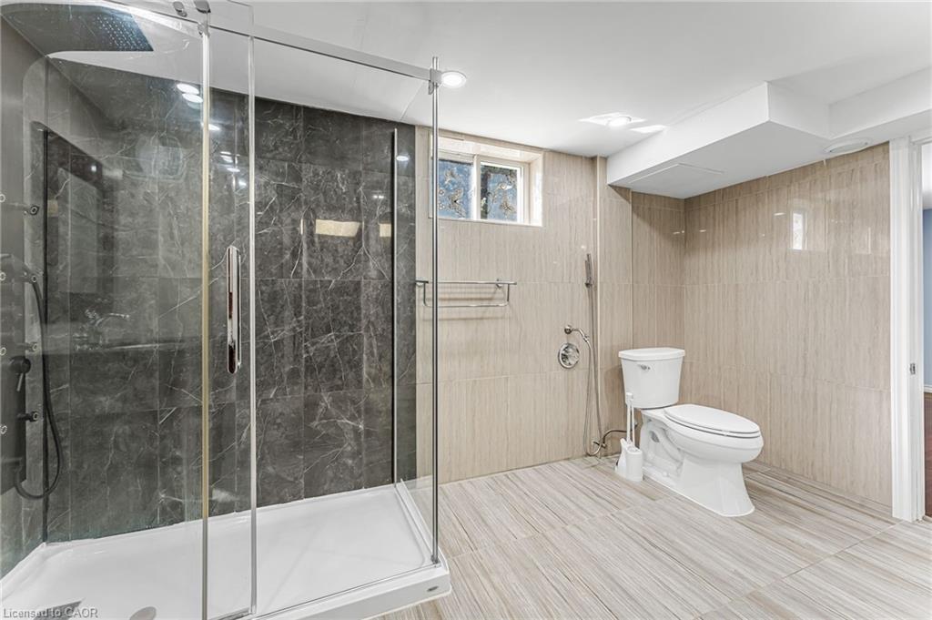 6122 Mayfair Drive, Niagara Falls, ON - Indoor Photo Showing Bathroom