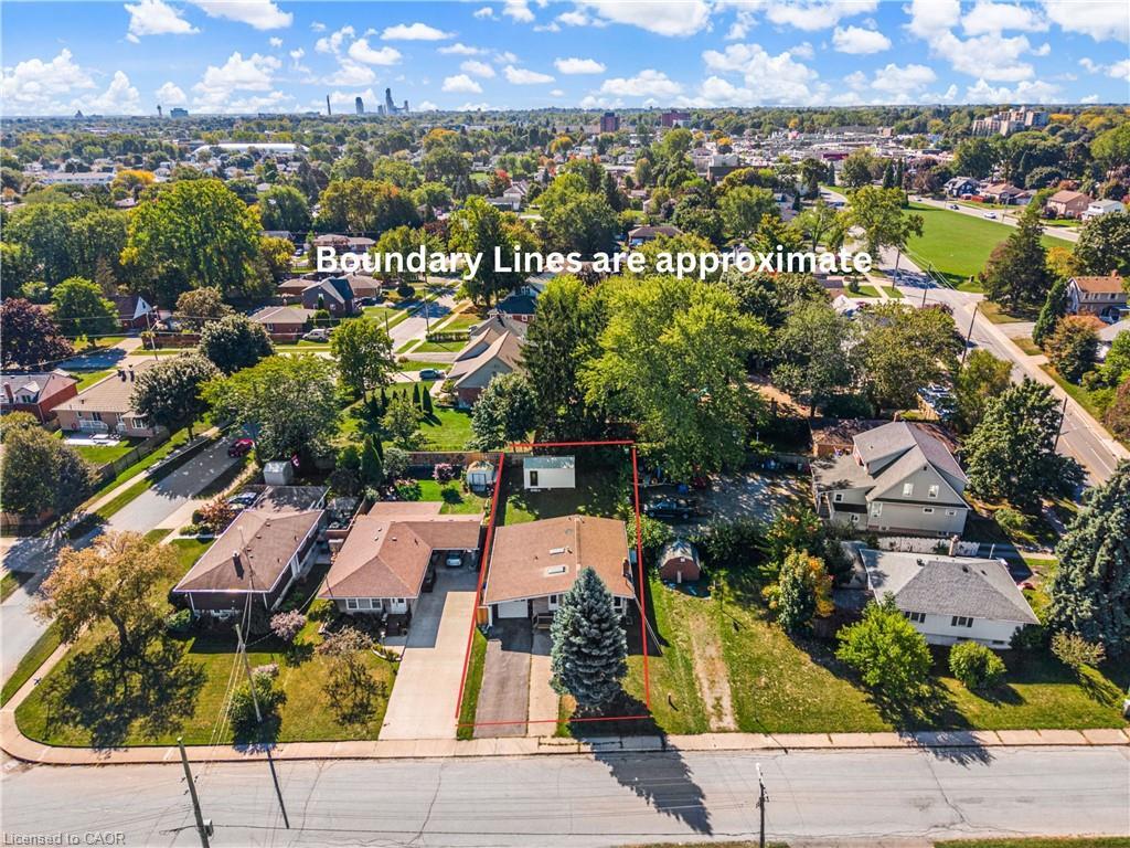 6122 Mayfair Drive, Niagara Falls, ON - Outdoor With View