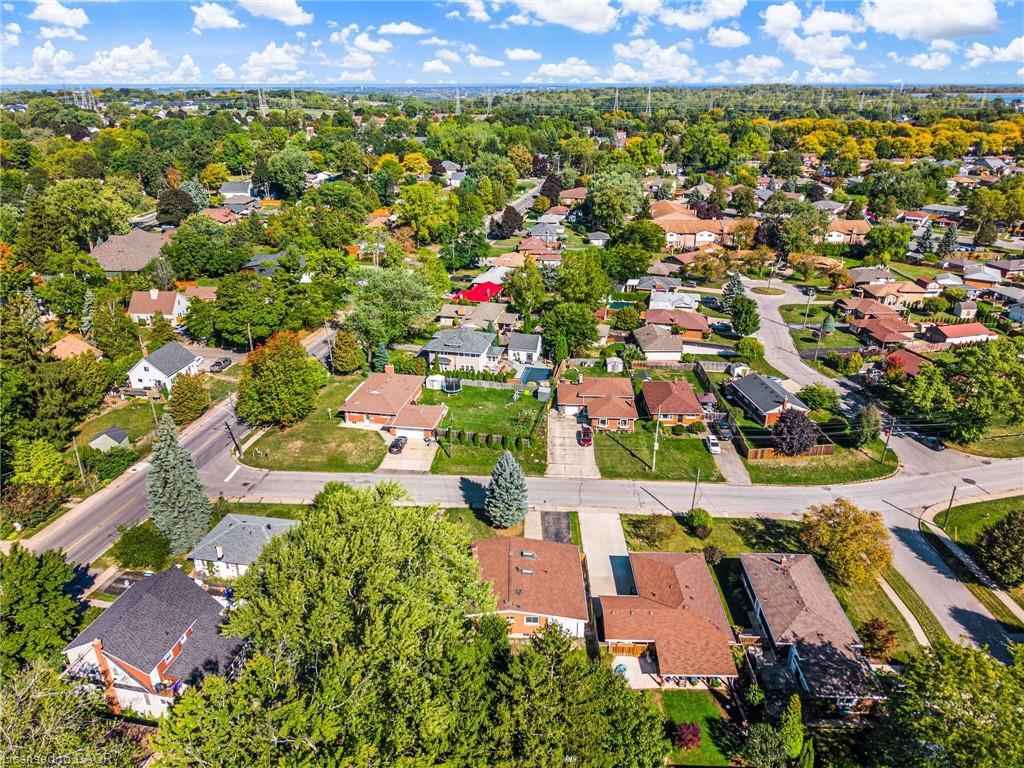 6122 Mayfair Drive, Niagara Falls, ON - Outdoor With View