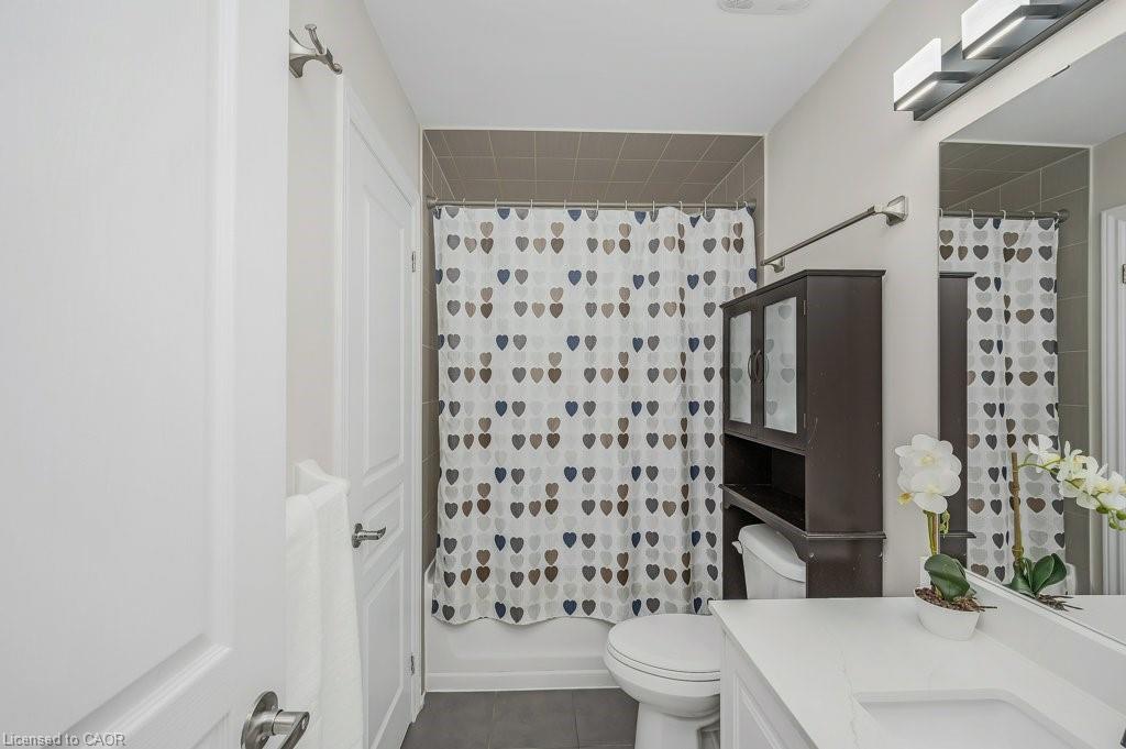 34 Aspen Hills Road, Brampton, ON - Indoor Photo Showing Bathroom