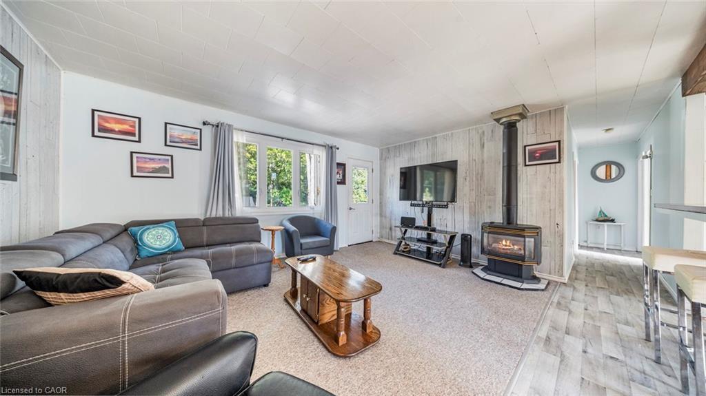 52 Ridgewood Drive, Turkey Point, ON - Indoor Photo Showing Other Room