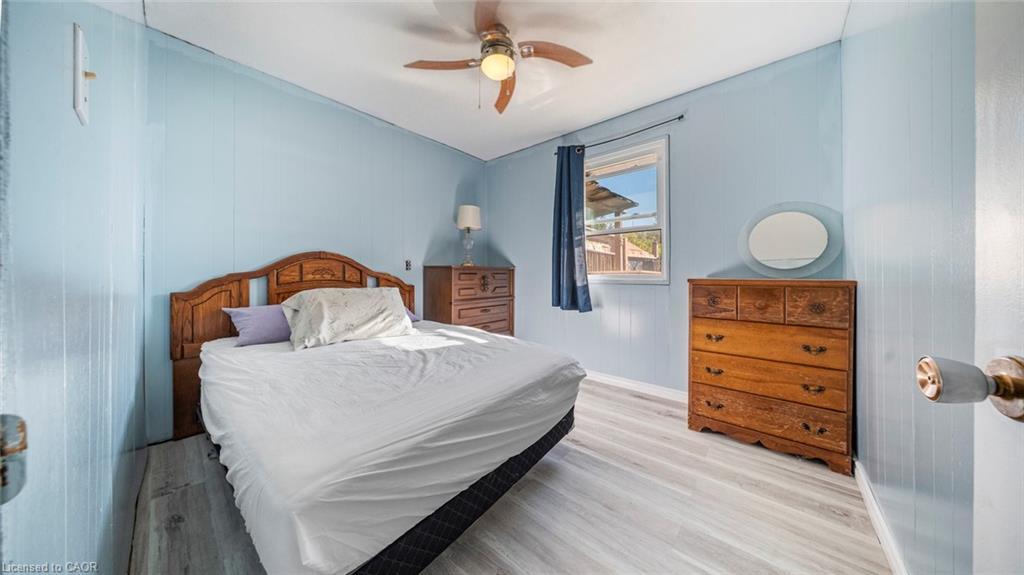 52 Ridgewood Drive, Turkey Point, ON - Indoor Photo Showing Bedroom