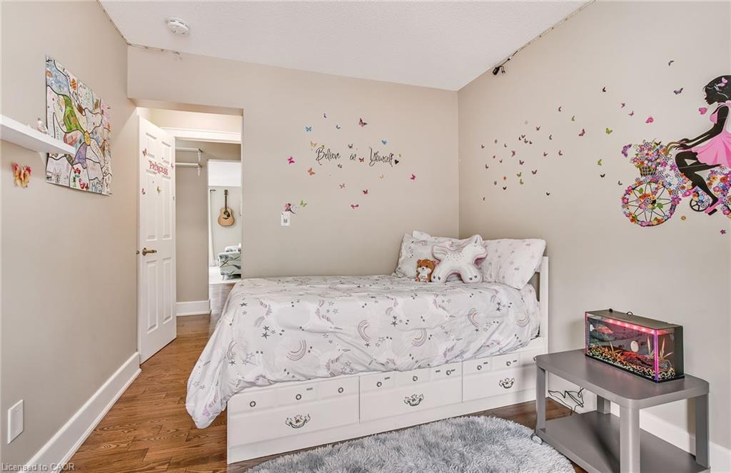 14-25 Mountwood Avenue, Hamilton, ON - Indoor Photo Showing Bedroom