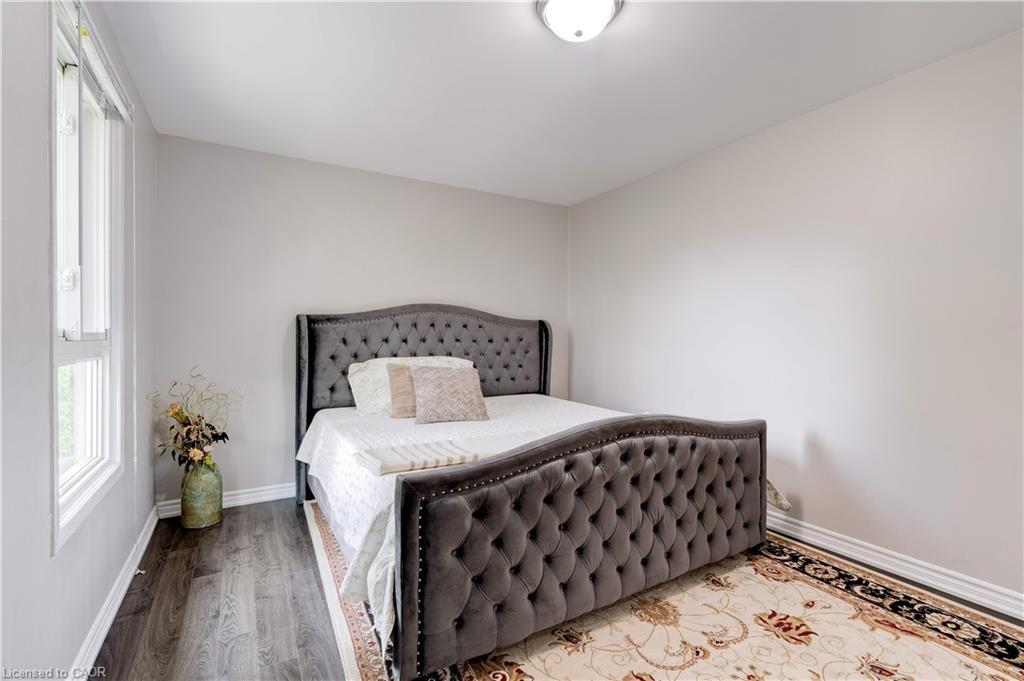 19-5475 Lakeshore Road, Burlington, ON - Indoor Photo Showing Bedroom