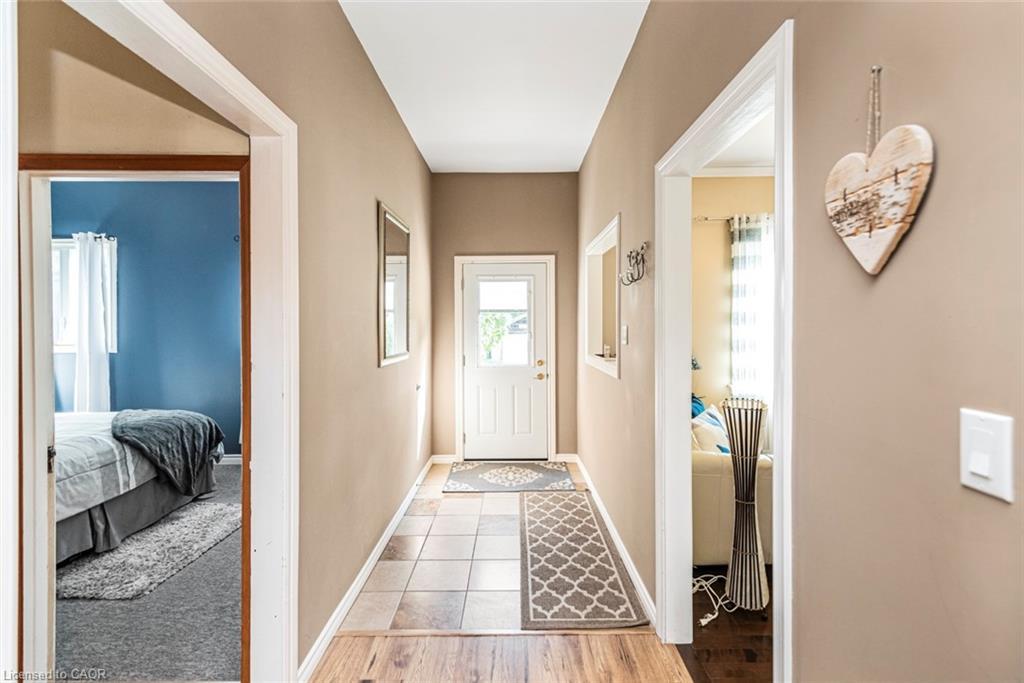 1545 Brock Road, Flamborough, ON - Indoor Photo Showing Other Room