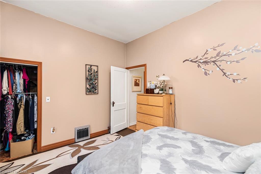 1545 Brock Road, Flamborough, ON - Indoor Photo Showing Bedroom