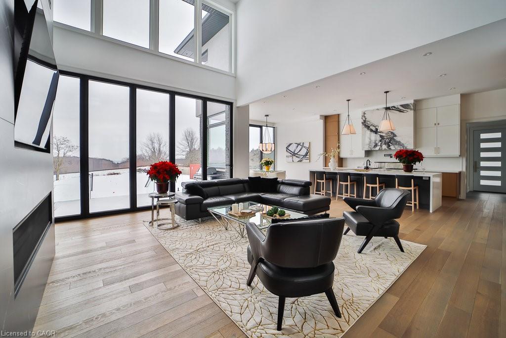 2284 Sideroad 1, Burlington, ON - Indoor Photo Showing Other Room