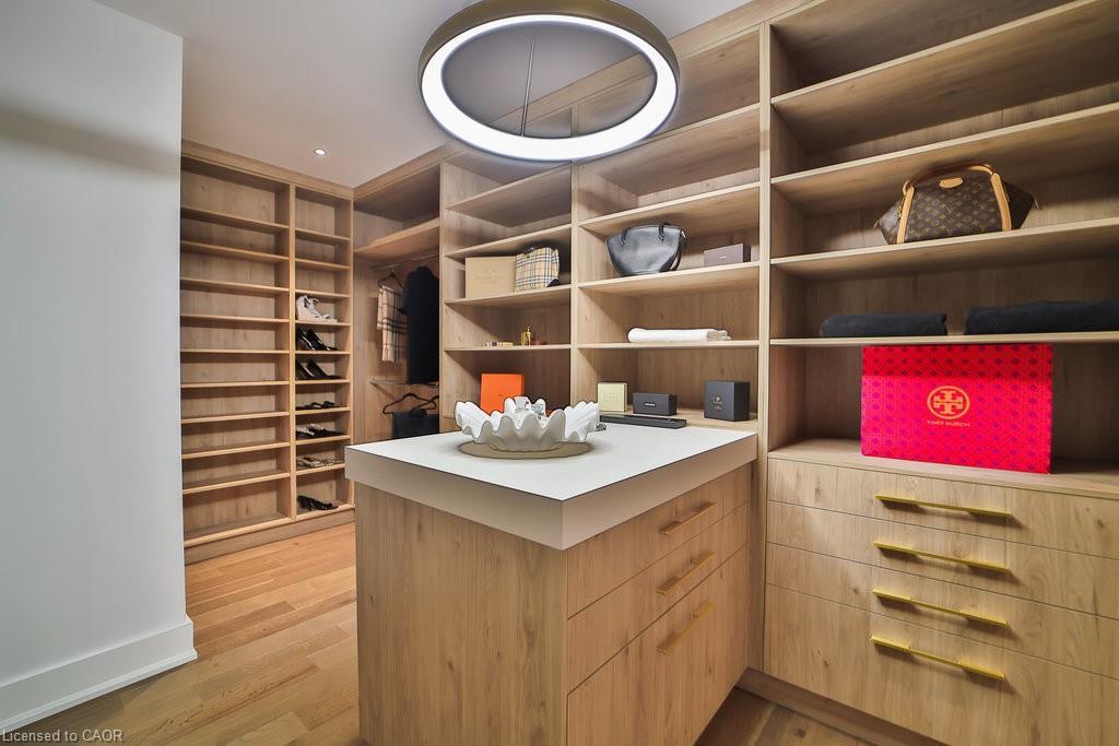 2284 Sideroad 1, Burlington, ON - Indoor