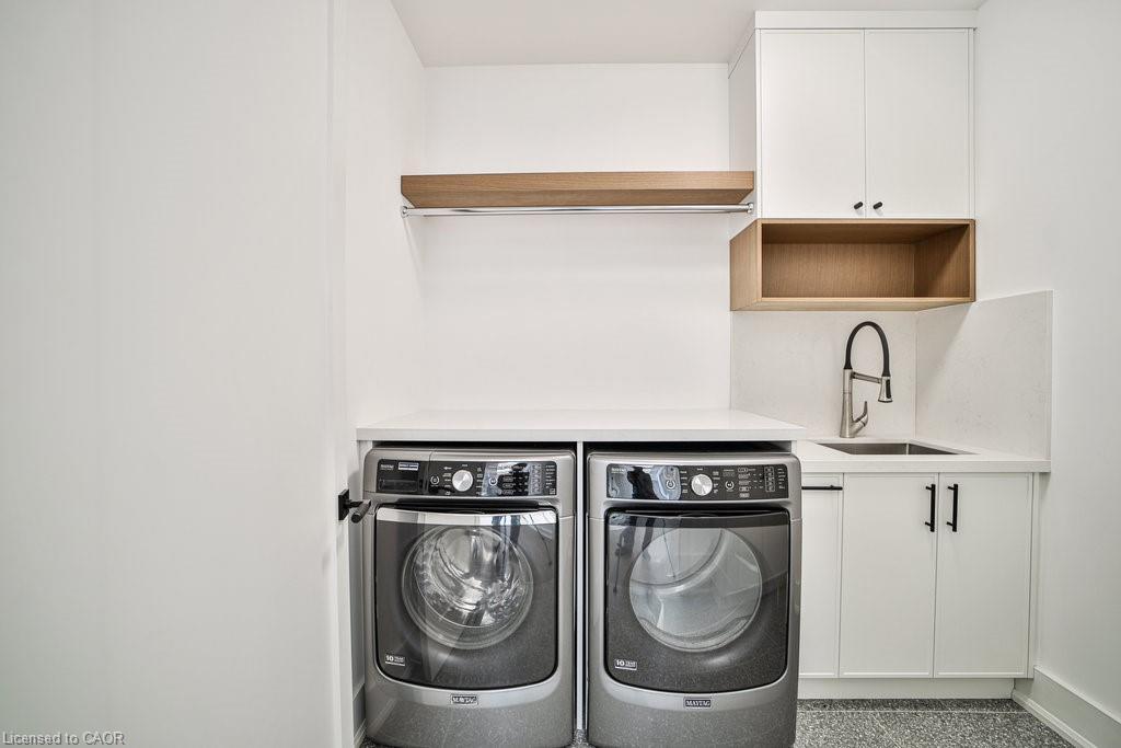 2284 Sideroad 1, Burlington, ON - Indoor Photo Showing Laundry Room