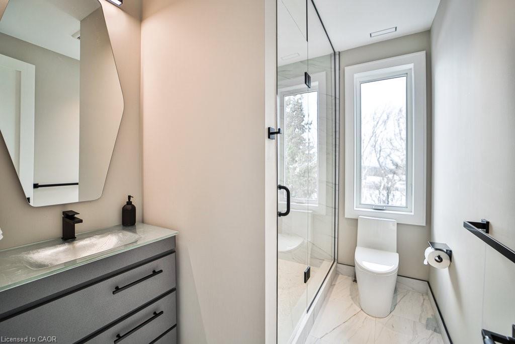 2284 Sideroad 1, Burlington, ON - Indoor Photo Showing Bathroom