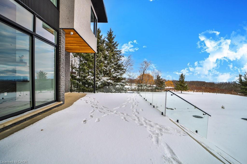 2284 Sideroad 1, Burlington, ON - Outdoor