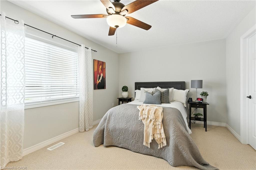24-377 Glancaster Road, Hamilton, ON - Indoor Photo Showing Bedroom