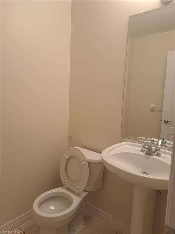 39 Matteo Trail, Hamilton, ON - Indoor Photo Showing Bathroom