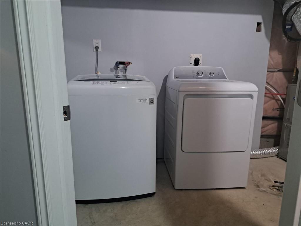 39 Matteo Trail, Hamilton, ON - Indoor Photo Showing Laundry Room