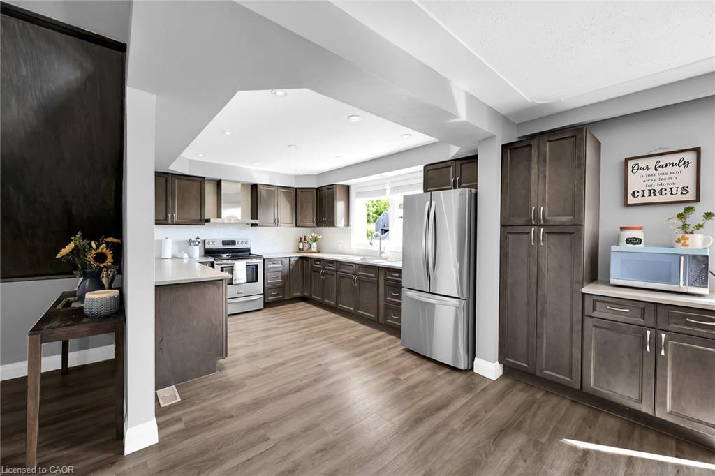 1216 Sheffield Road, Flamborough, ON - Indoor Photo Showing Kitchen