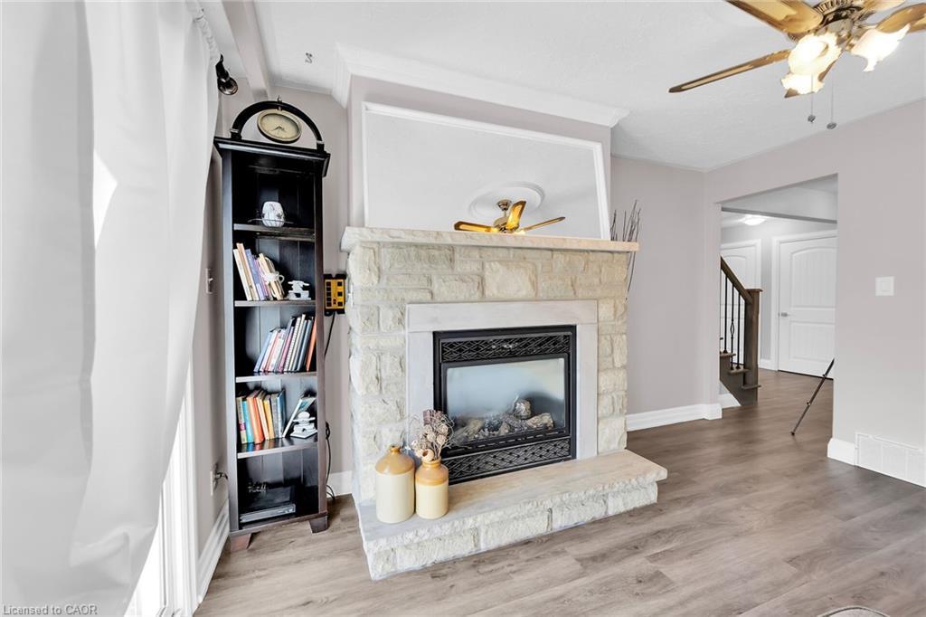 1216 Sheffield Road, Flamborough, ON - Indoor Photo Showing Living Room With Fireplace