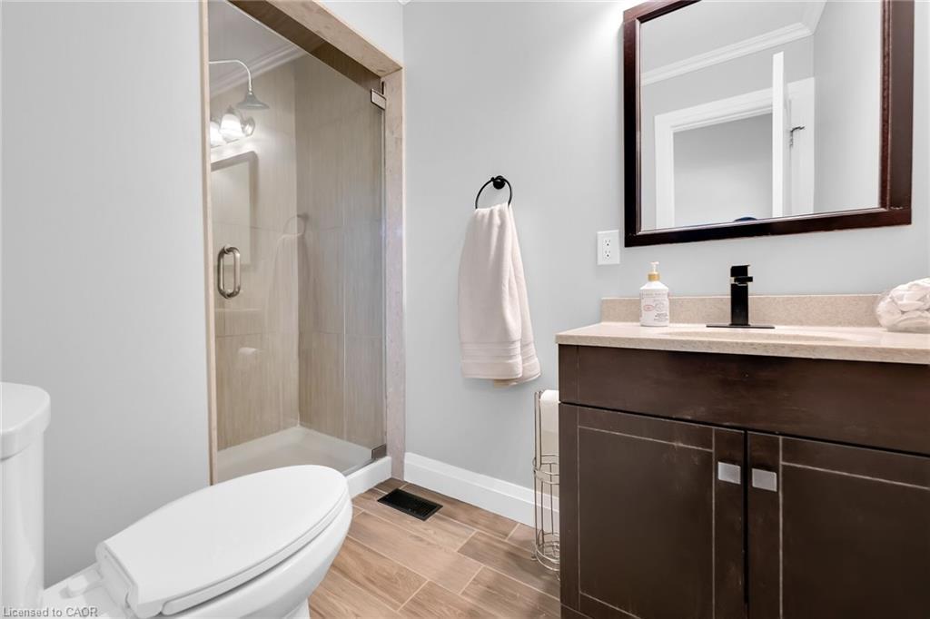 1216 Sheffield Road, Flamborough, ON - Indoor Photo Showing Bathroom