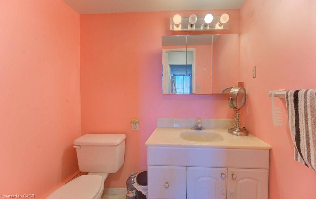 509-225 Harvard Place, Waterloo, ON - Indoor Photo Showing Bathroom