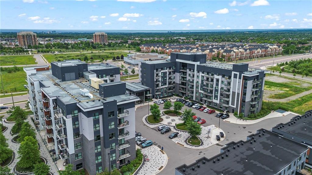 121-102 Grovewood Common, Oakville, ON - Outdoor With View