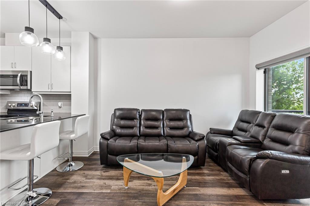 121-102 Grovewood Common, Oakville, ON - Indoor
