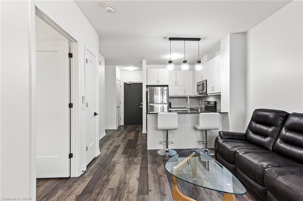 121-102 Grovewood Common, Oakville, ON - Indoor