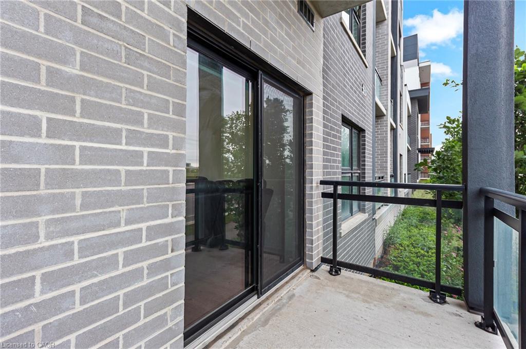 121-102 Grovewood Common, Oakville, ON - Outdoor