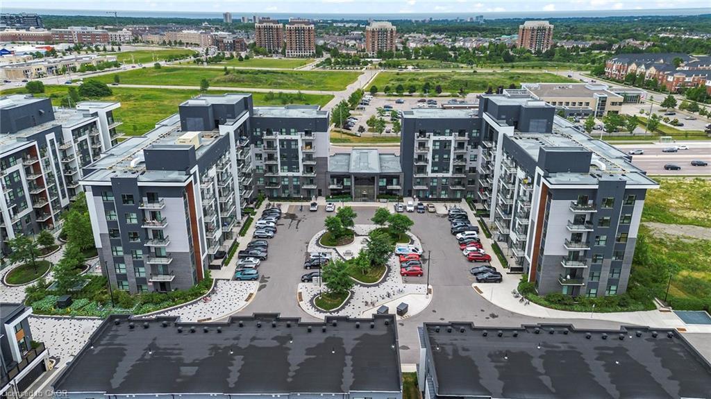 121-102 Grovewood Common, Oakville, ON - Outdoor With View