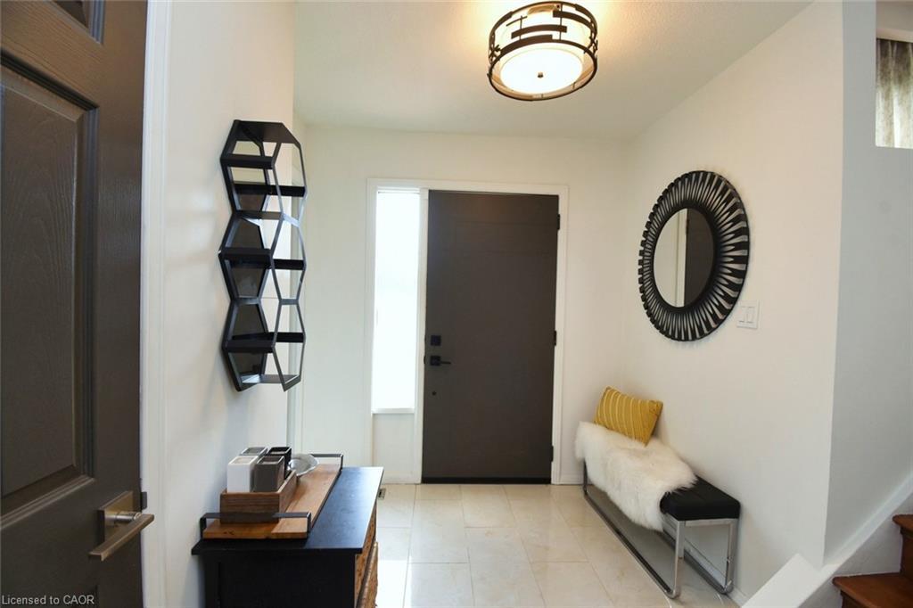 14 Basin Crescent, Hamilton, ON - Indoor Photo Showing Other Room