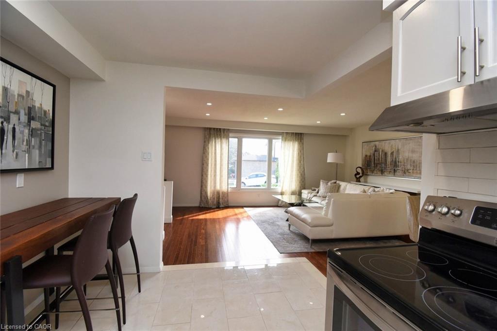 14 Basin Crescent, Hamilton, ON - Indoor