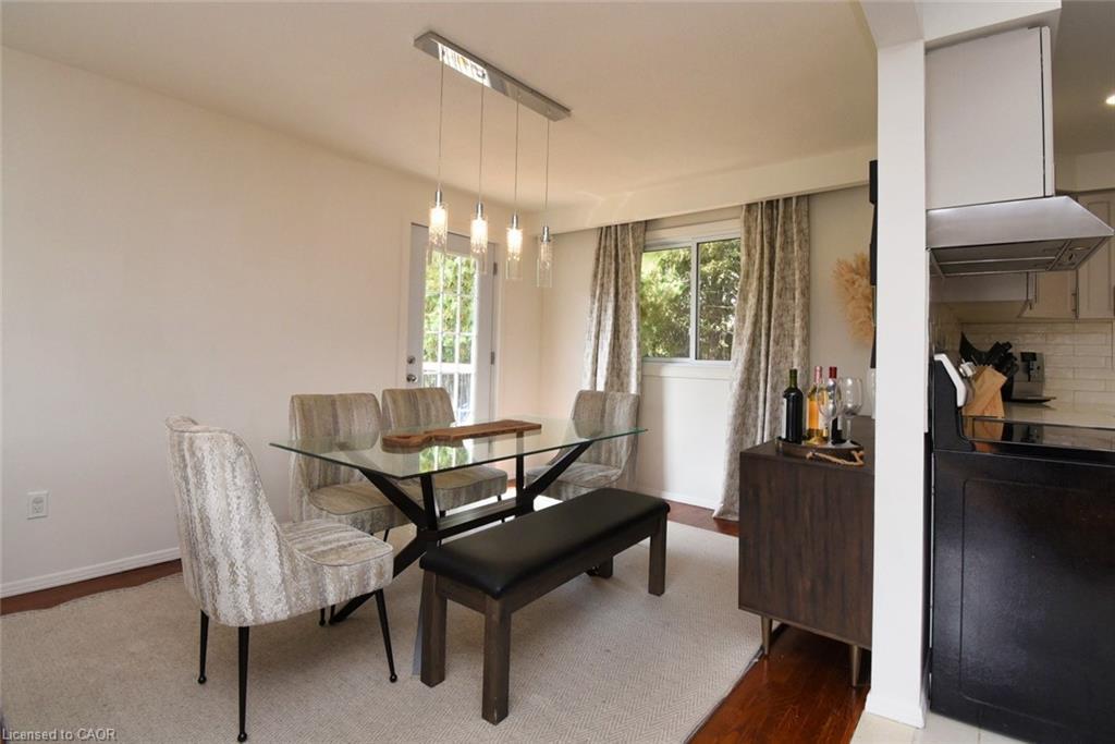 14 Basin Crescent, Hamilton, ON - Indoor Photo Showing Dining Room