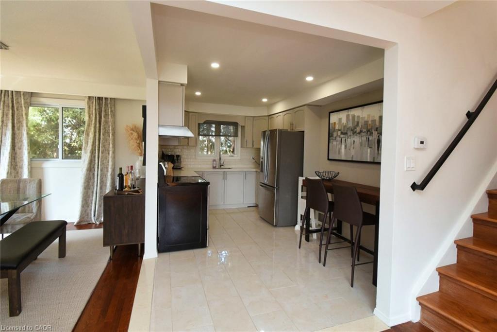 14 Basin Crescent, Hamilton, ON - Indoor