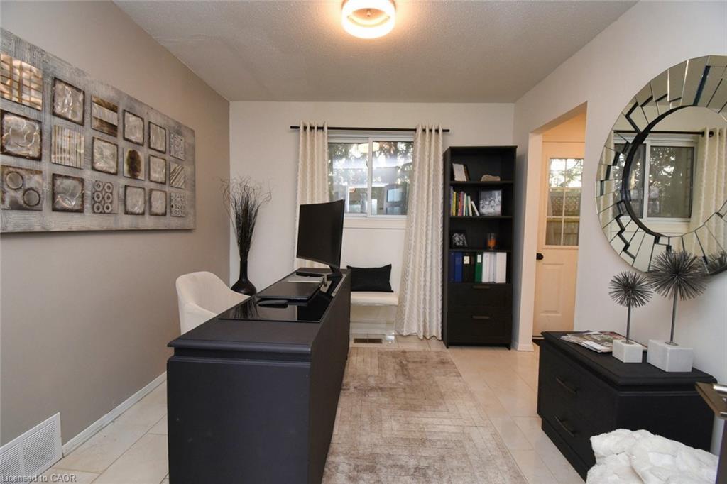 14 Basin Crescent, Hamilton, ON - Indoor