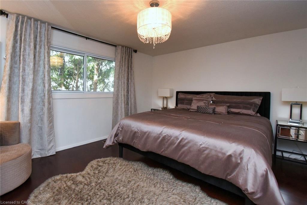 14 Basin Crescent, Hamilton, ON - Indoor Photo Showing Bedroom