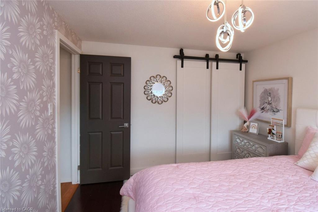 14 Basin Crescent, Hamilton, ON - Indoor Photo Showing Bedroom