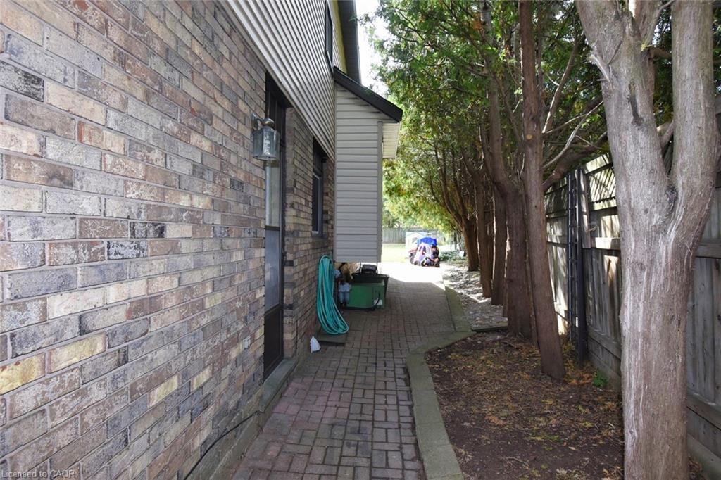 14 Basin Crescent, Hamilton, ON - Outdoor