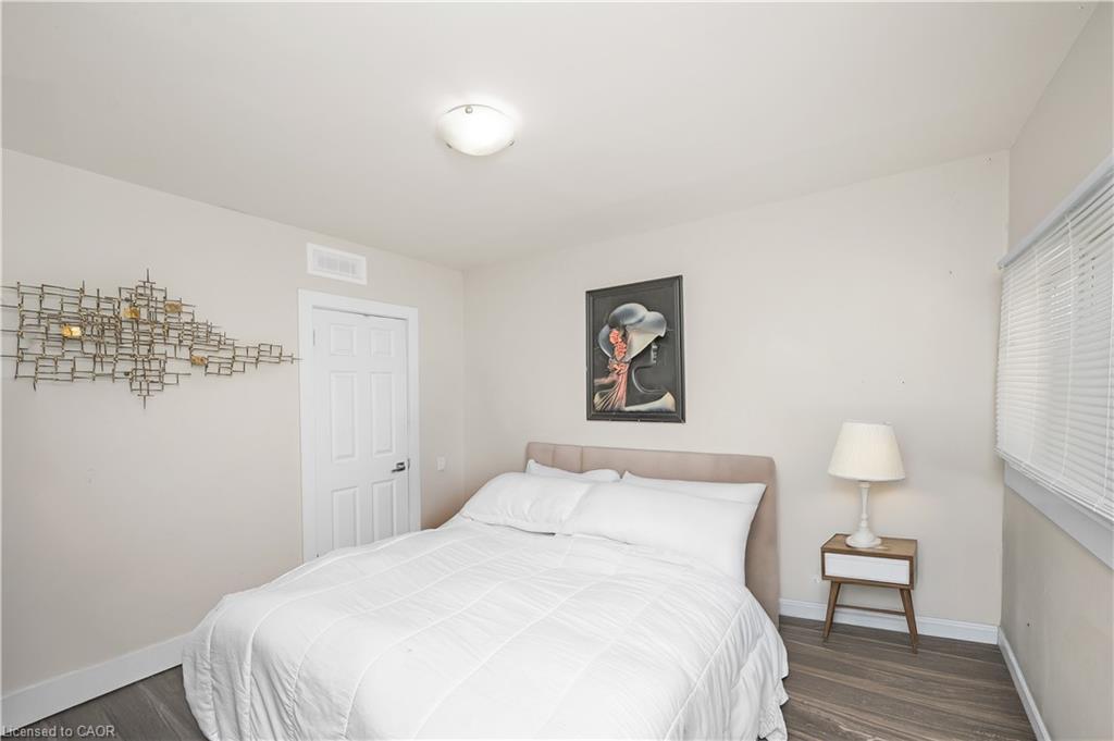 625 Sims Avenue, Fort Erie, ON - Indoor Photo Showing Bedroom