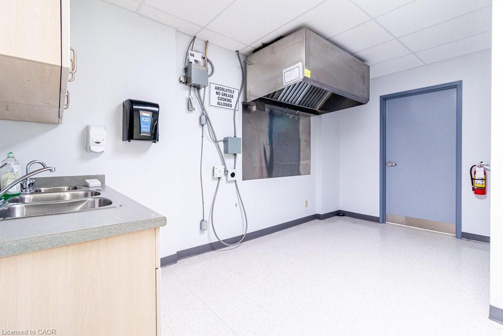 135 Rebecca Street, Hamilton, ON