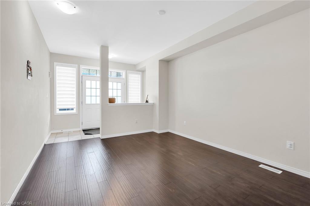 11 Honey Comb Trail, Welland, ON - Indoor Photo Showing Other Room