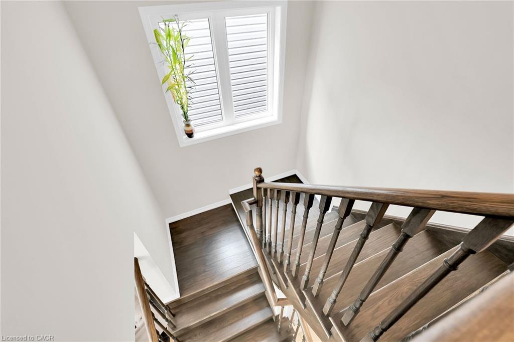 11 Honey Comb Trail, Welland, ON - Indoor Photo Showing Other Room