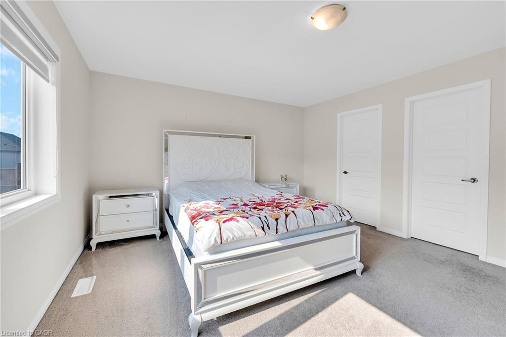 11 Honey Comb Trail, Welland, ON - Indoor Photo Showing Bedroom