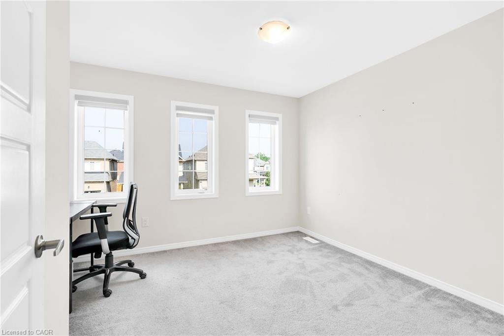 11 Honey Comb Trail, Welland, ON - Indoor