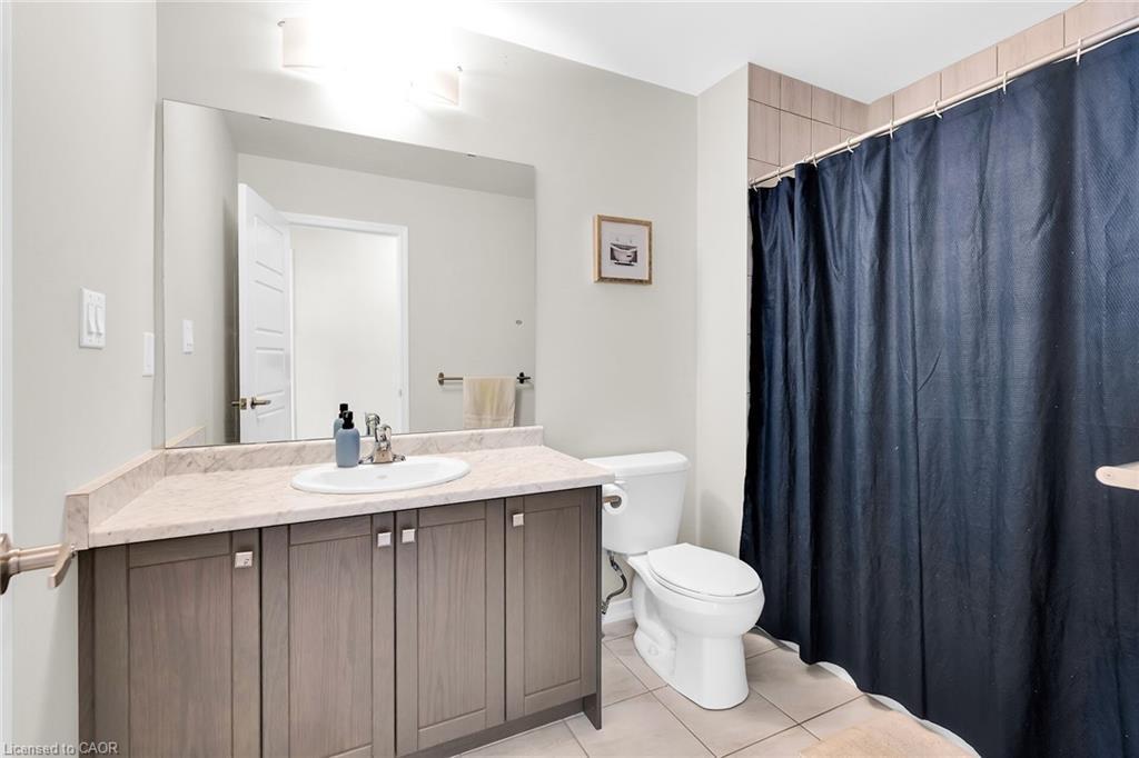 11 Honey Comb Trail, Welland, ON - Indoor Photo Showing Bathroom