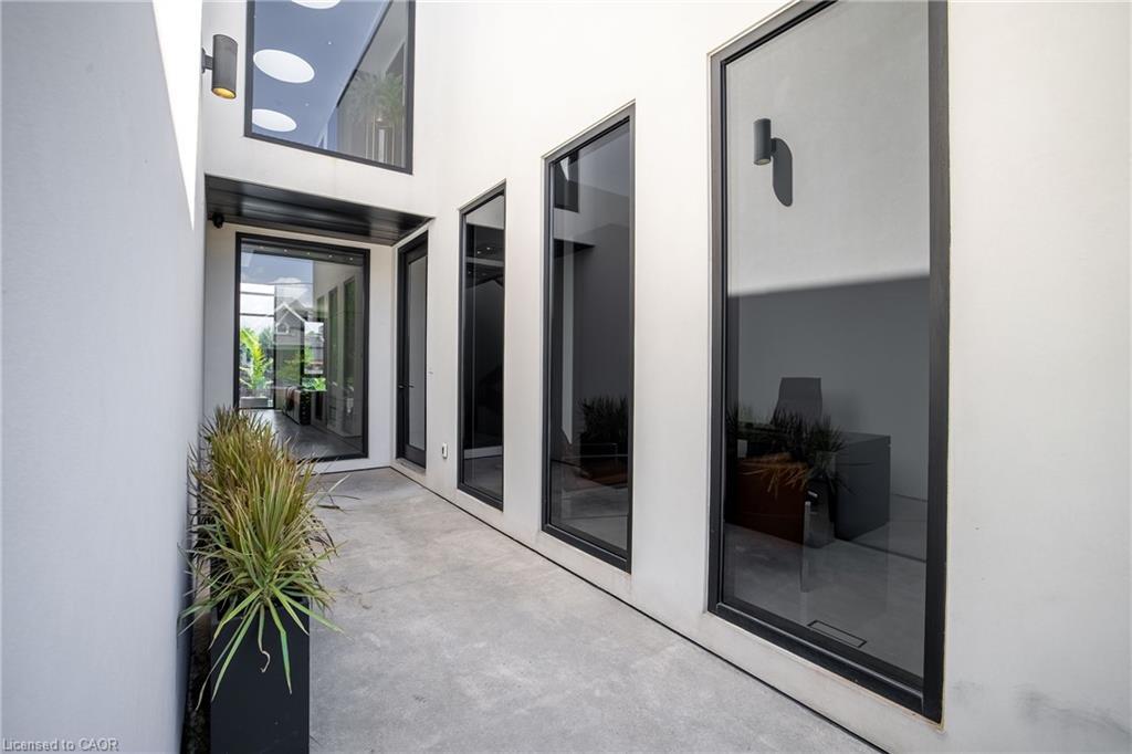 2384 Belyea Street, Oakville, ON - With Exterior