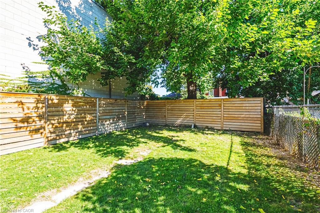 24 Rowanwood Street, Hamilton, ON - Outdoor