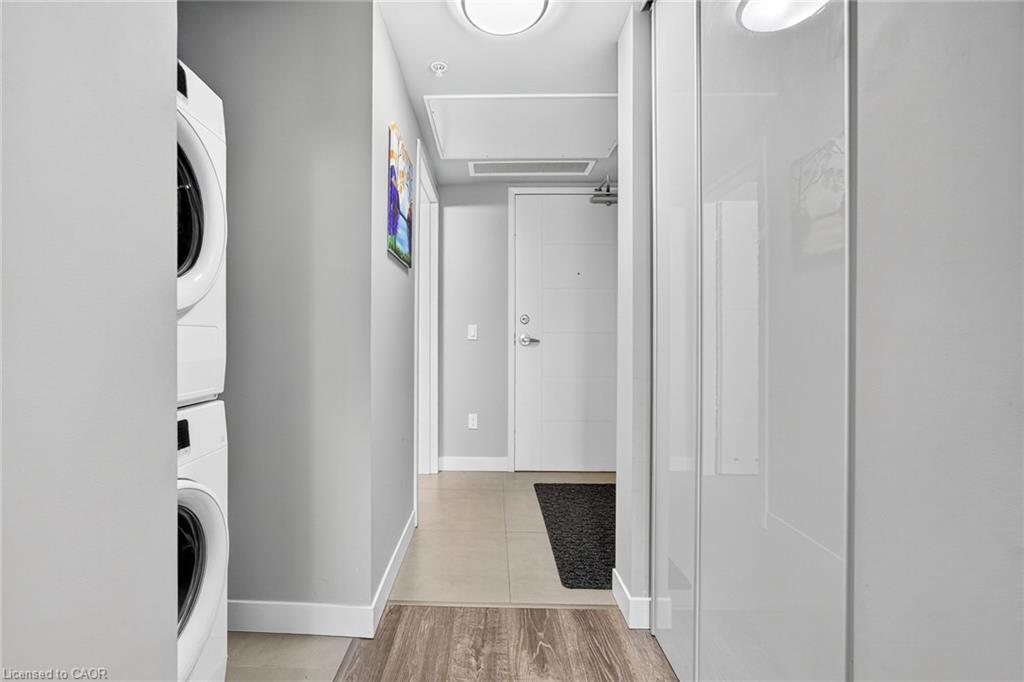 406-308 Lester Street, Waterloo, ON - Indoor Photo Showing Laundry Room